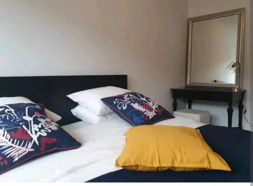 Beautiful Three Queen Beds Apartment In City Center , 100M2, Near Tram 卢森堡 外观 照片
